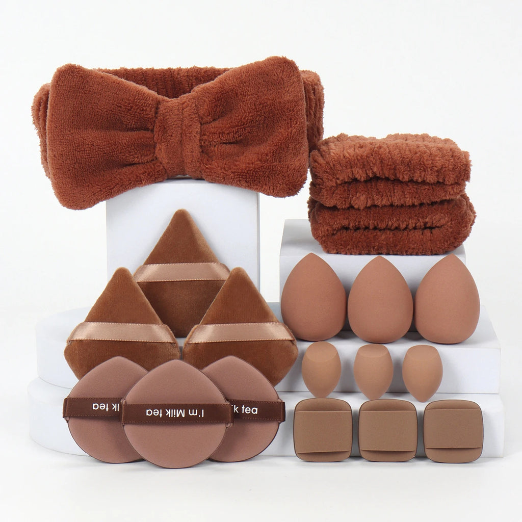 18 piece headband set. 1 hair band & 2 wrist bands & 3 make-up Sponges & 3 Mini Square Air Cushions & 3 triangular powder puff &